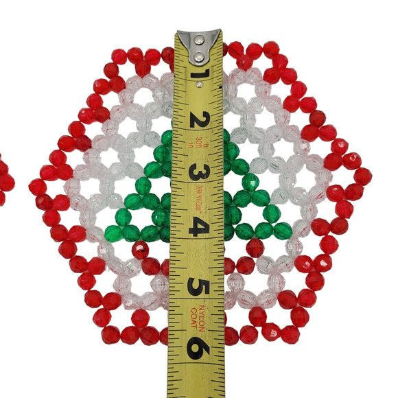 4 Vintage Christmas Beaded Doilies Plastic Red Green White Christmas Tree Kitsch - Picture 3 of 5